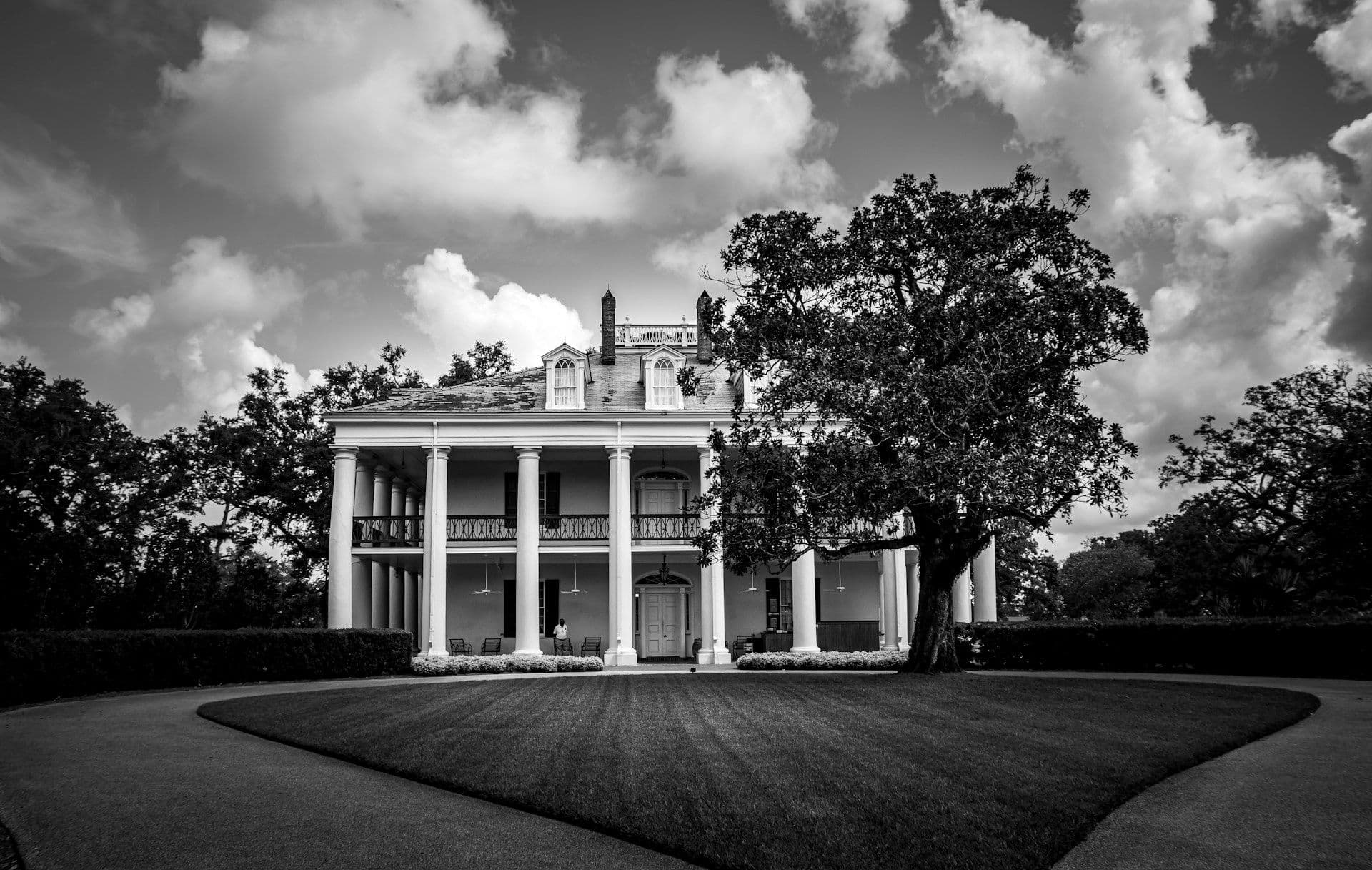 Lafayette to Baton Rouge & Plantation Country Road Trip