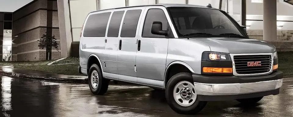 Passenger Van vs. Car: Choosing the Best Option for Your Road Trip | AVR